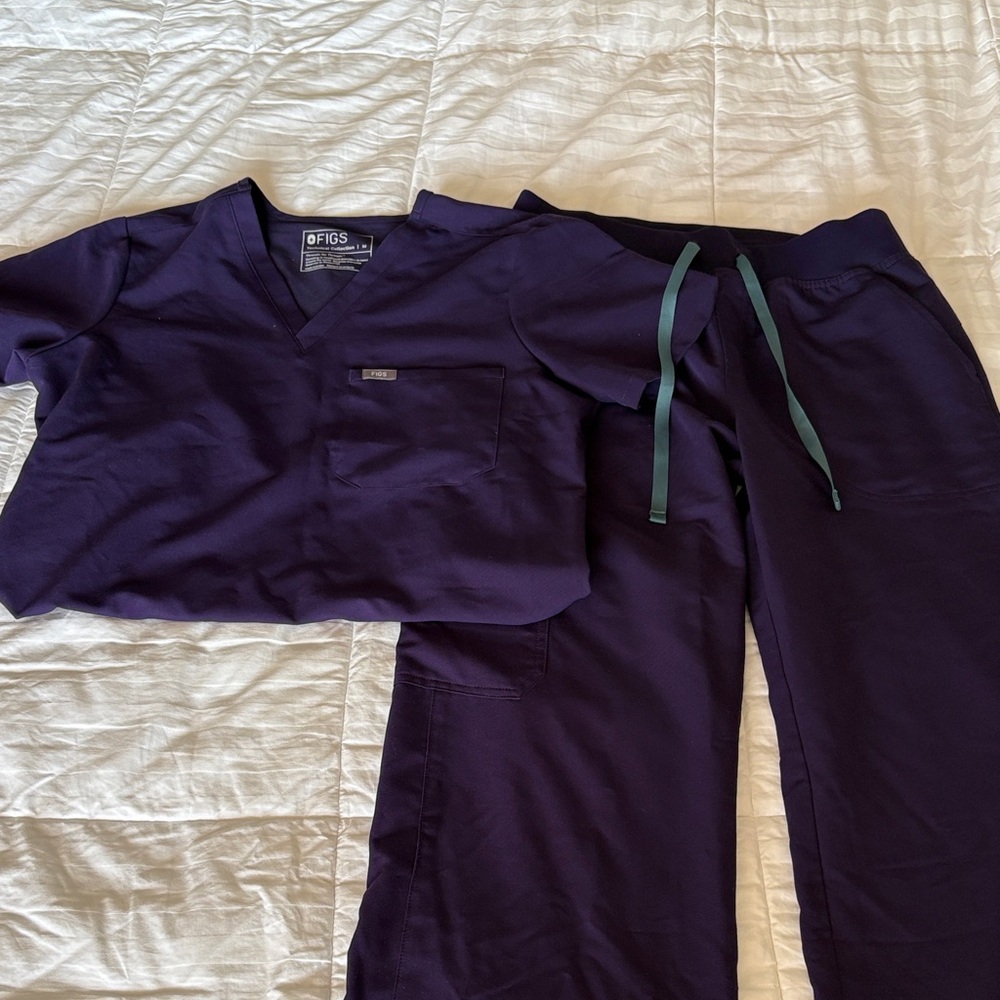 Figs Dark Purple Open Leg Scrub Set